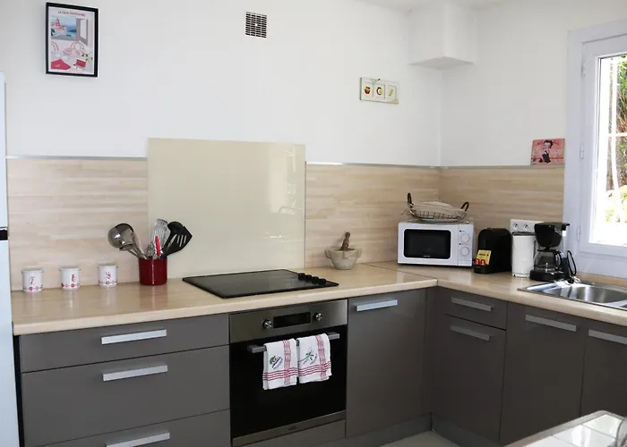 Rez De Villa, Vue Magnifique, Piscine Chauffee Privee, Les Feuillantines Villa *